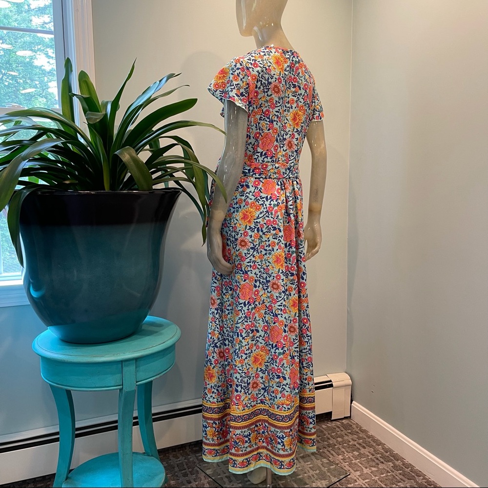 Gorgeous Floral Wrap Dress - Picture 5 of 13